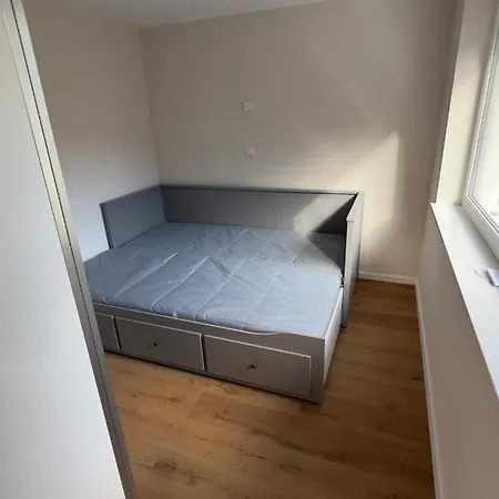 Moeblierte Mit Terrasse Und Eigenem Eingang *