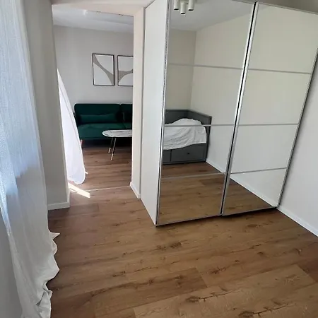 Apartament Moeblierte Mit Terrasse Und Eigenem Eingang *