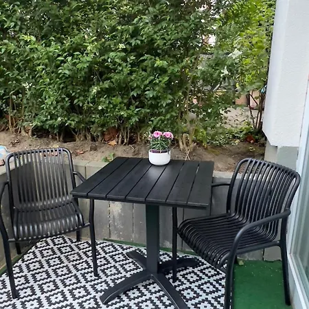 Moeblierte Mit Terrasse Und Eigenem Eingang Apartament *