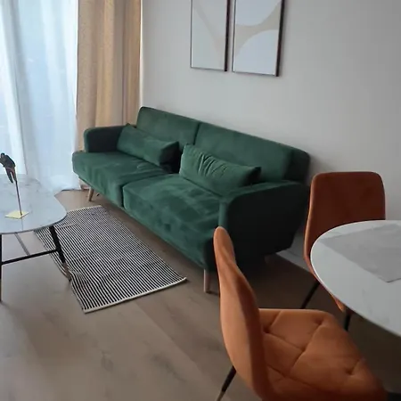 Moeblierte Mit Terrasse Und Eigenem Eingang Apartament